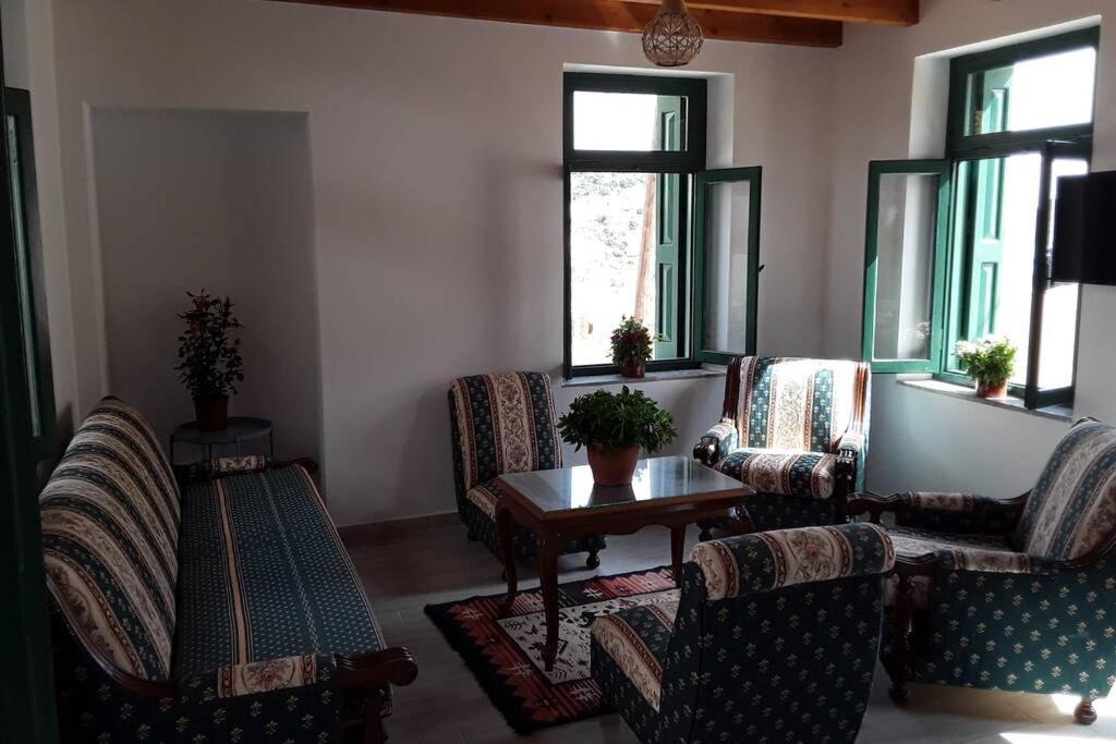 Giorgina'S House Apartment Symi Bagian luar foto