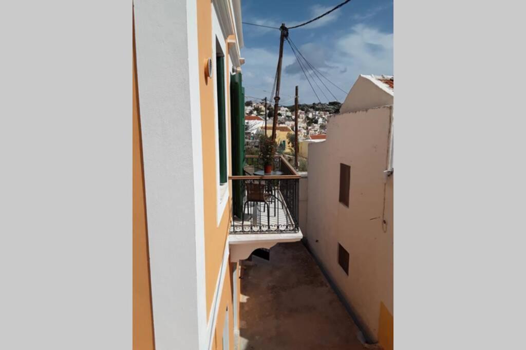 Giorgina'S House Apartment Symi Bagian luar foto